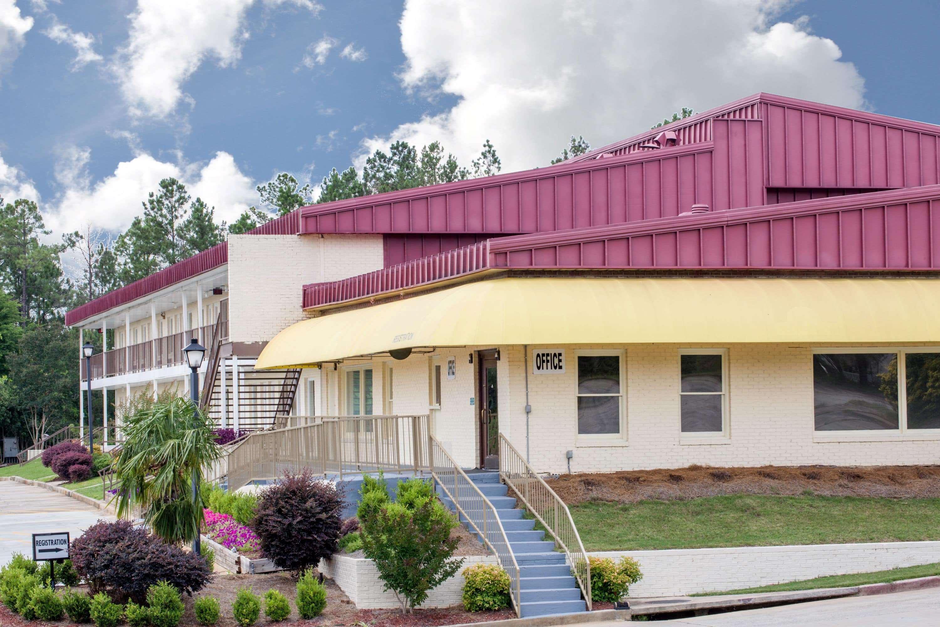 Days Inn Милледжвилл Экстерьер фото