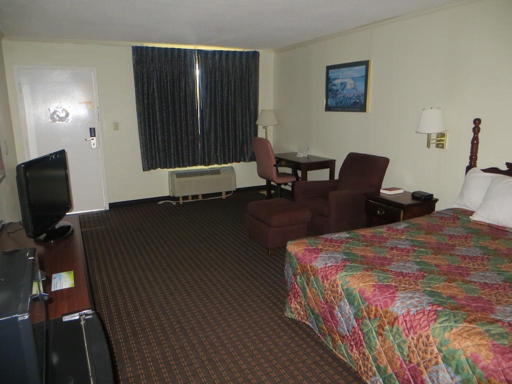 Days Inn Милледжвилл Экстерьер фото